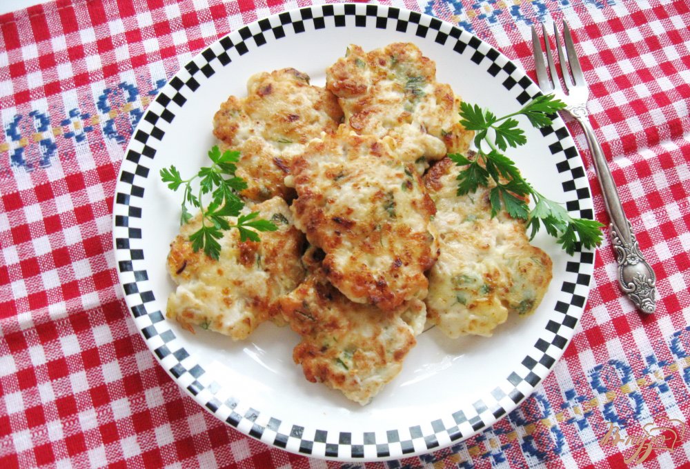 Рубленые куриные котлеты с сыром Рубленые куриные котлеты с сыром