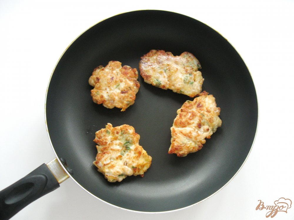 Рубленые куриные котлеты с сыром Рубленые куриные котлеты с сыром