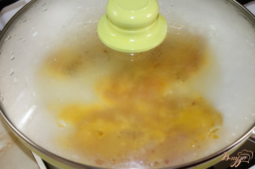 Куриная отбивная в сырном кляре из помидорами и моцареллой Куриная отбивная в сырном кляре из помидорами и моцареллой