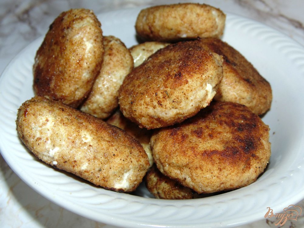 Куриные котлеты с булгуром и салом Куриные котлеты с булгуром и салом