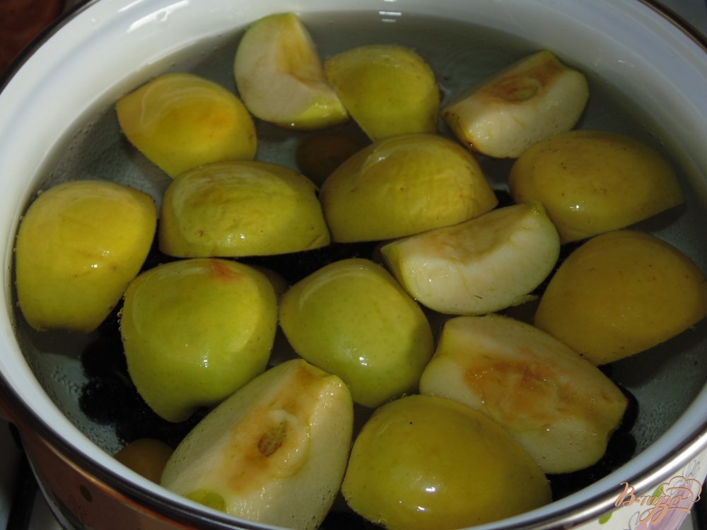 Компот из алычи, яблок и терна Компот из алычи, яблок и терна