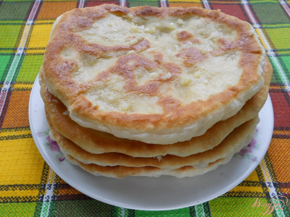 Чесночные лепешки в мультиварке Чесночные лепешки в мультиварке