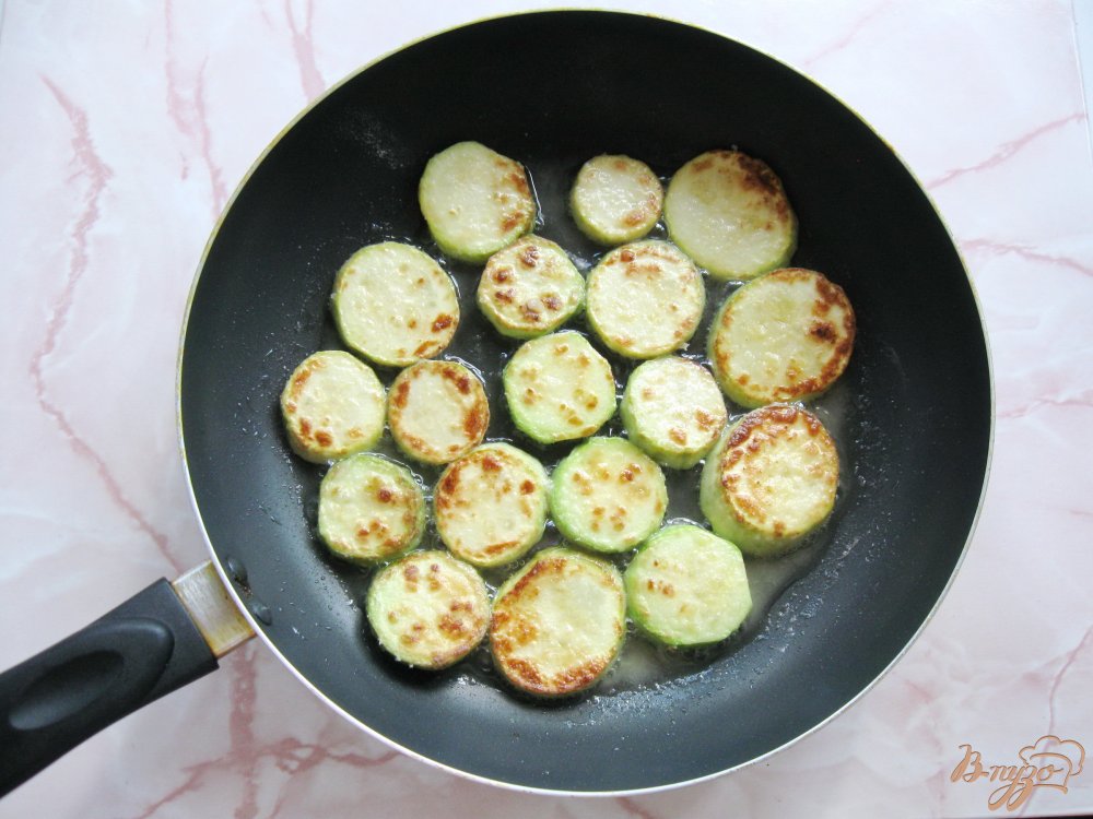 Куриная грудка с кабачками Куриная грудка с кабачками