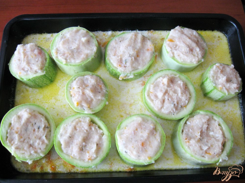 Кабачки, фаршированные курицей Кабачки, фаршированные курицей