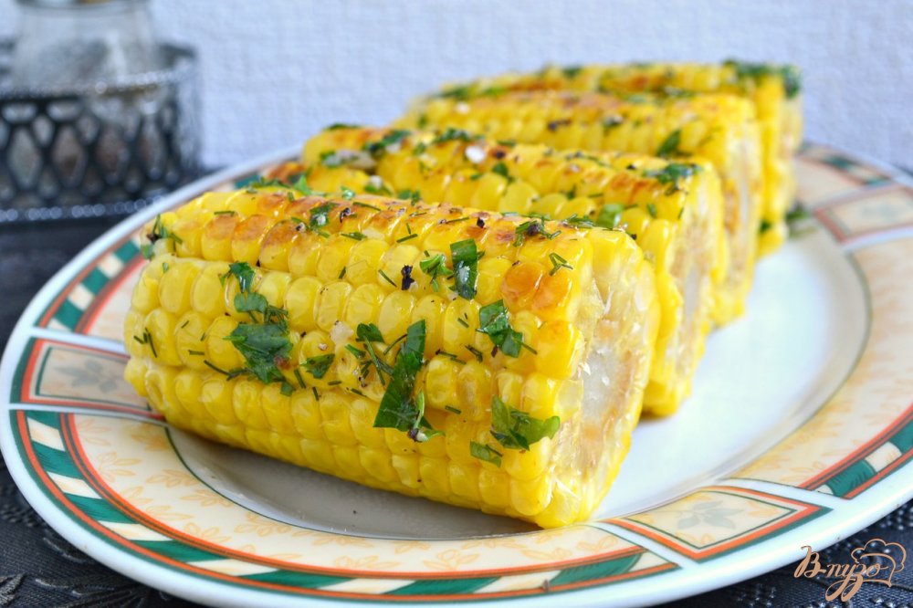 Обжаренная кукуруза с ароматным маслом Обжаренная кукуруза с ароматным маслом