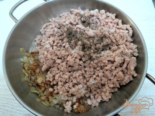 Слоёный пирог со свининой Слоёный пирог со свининой