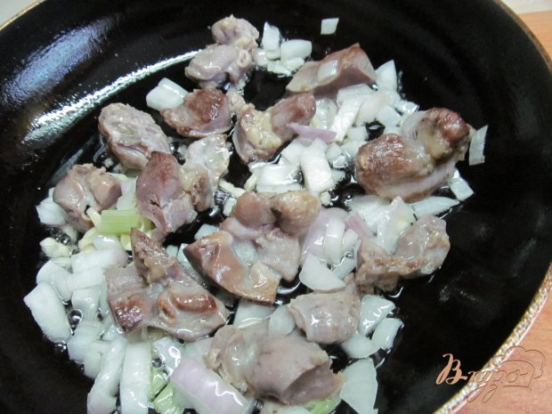 Куриные желудочки с овощами Куриные желудочки с овощами