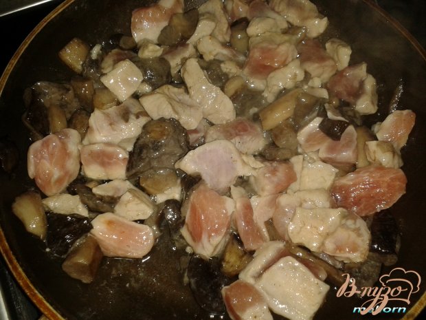 Жаркое в горшочках из свинины с грибами и овощами Жаркое в горшочках из свинины с грибами и овощами