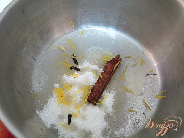 Напиток из яблок лимона и корицы Напиток из яблок лимона и корицы