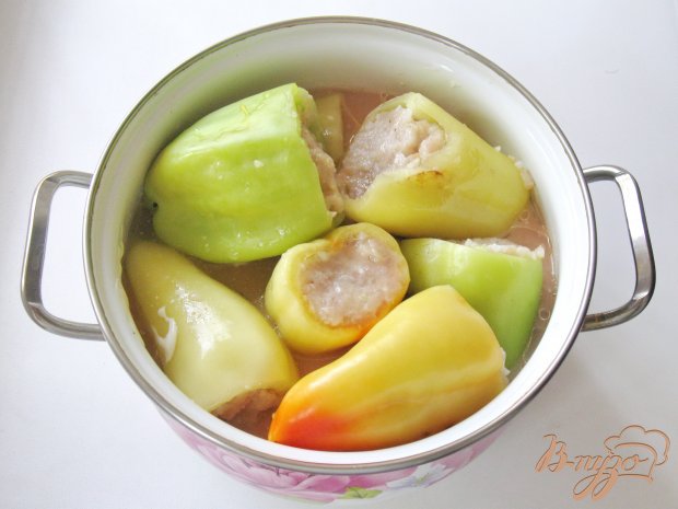 Перец фаршированный курицей и рисом Перец фаршированный курицей и рисом