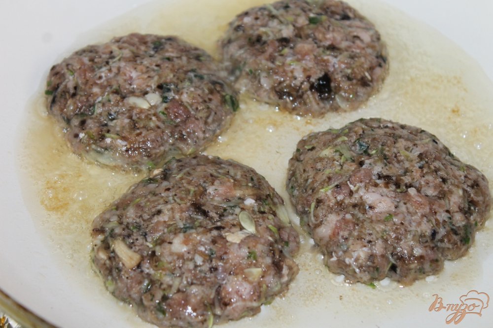 "Big Burger" с двойной котлетой и овощами "Big Burger" с двойной котлетой и овощами