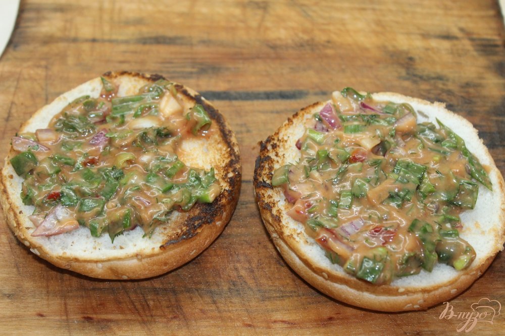 "Big Burger" с двойной котлетой и овощами "Big Burger" с двойной котлетой и овощами