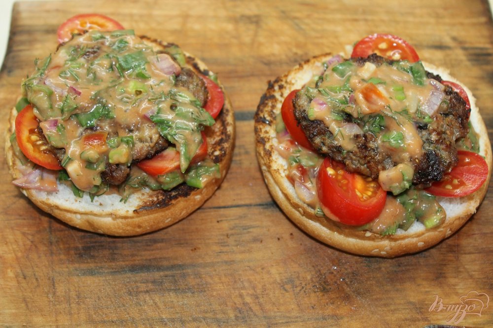 "Big Burger" с двойной котлетой и овощами "Big Burger" с двойной котлетой и овощами