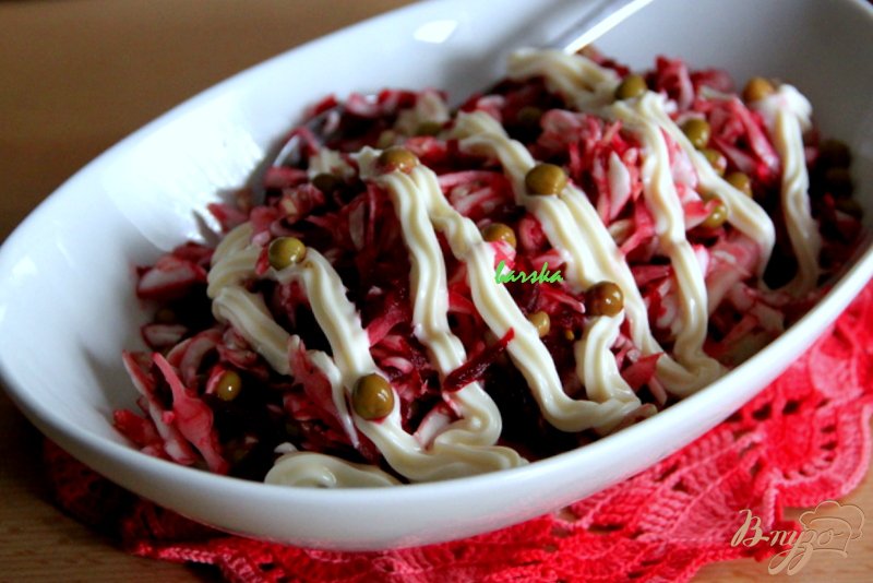 Салат из капусты и свеклы с горошком и сыром Салат из капусты и свеклы с горошком и сыром