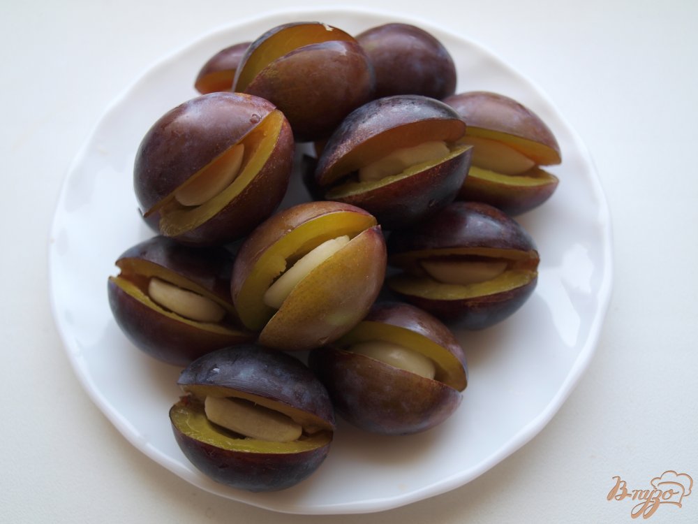 Маринованные сливы с чесноком на зиму Маринованные сливы с чесноком на зиму