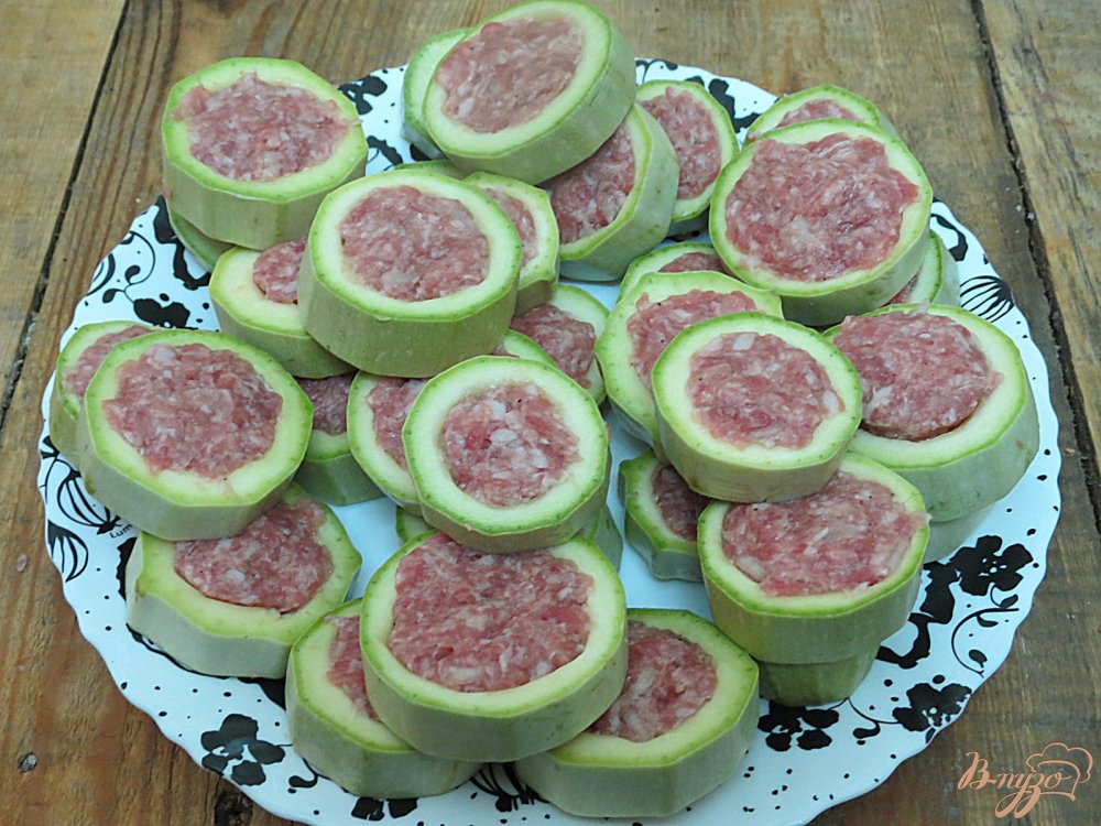 Кабачки фаршированные мясом Кабачки фаршированные мясом