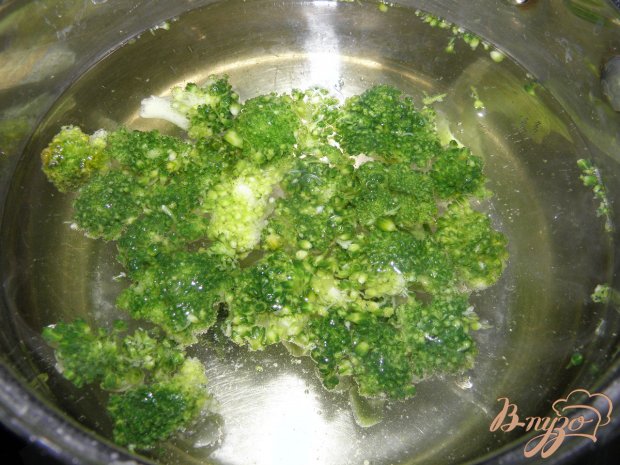 Салат с яйцом, брокколи и палочками Салат с яйцом, брокколи и палочками