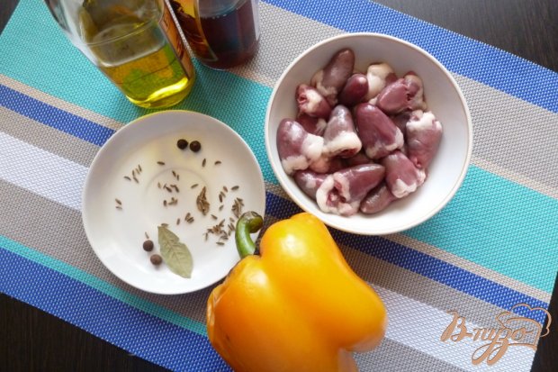 Шашлычок из куриных сердечек со сладким перцем Шашлычок из куриных сердечек со сладким перцем