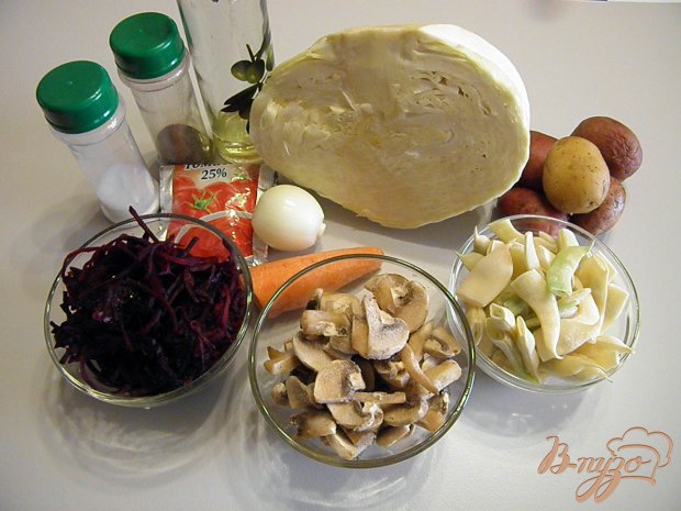 Постный борщ с грибами и стручковой фасолью Постный борщ с грибами и стручковой фасолью