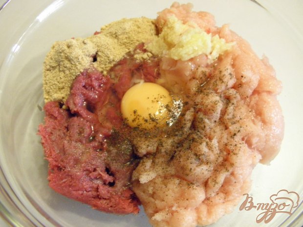 Курино-говяжья колбаса с чесноком Курино-говяжья колбаса с чесноком