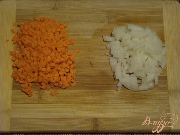 Суп с яичной лапшой и мясными косточками Суп с яичной лапшой и мясными косточками