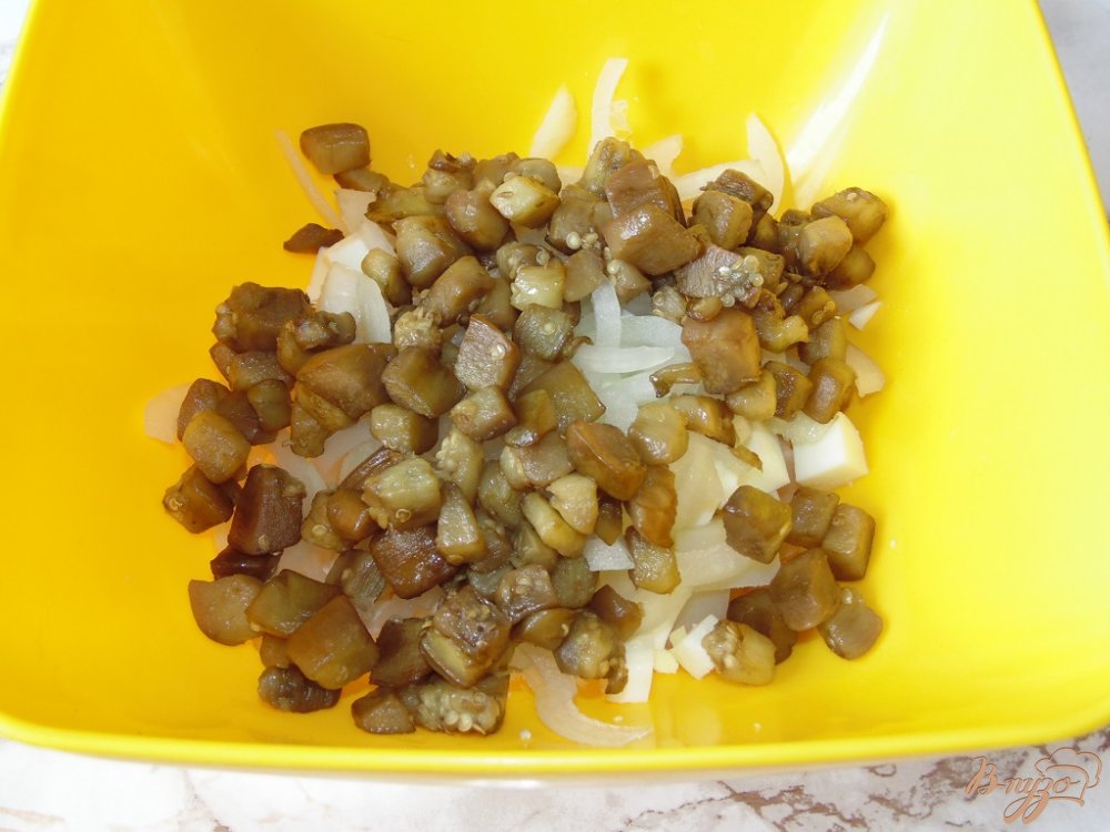 Картофельный салат с баклажаном и зелеными оливками Картофельный салат с баклажаном и зелеными оливками