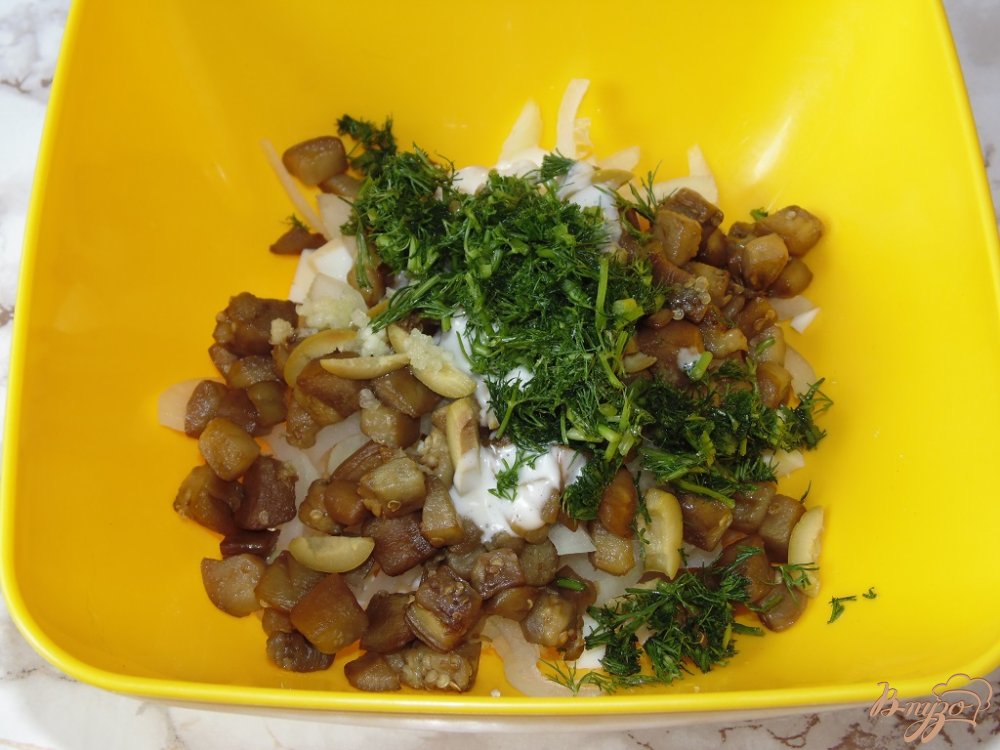 Картофельный салат с баклажаном и зелеными оливками Картофельный салат с баклажаном и зелеными оливками