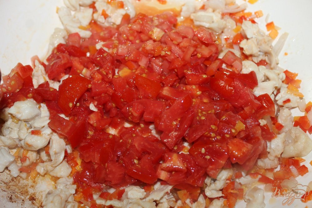 Домашняя лазанья с куриным мясом и помидорами Домашняя лазанья с куриным мясом и помидорами