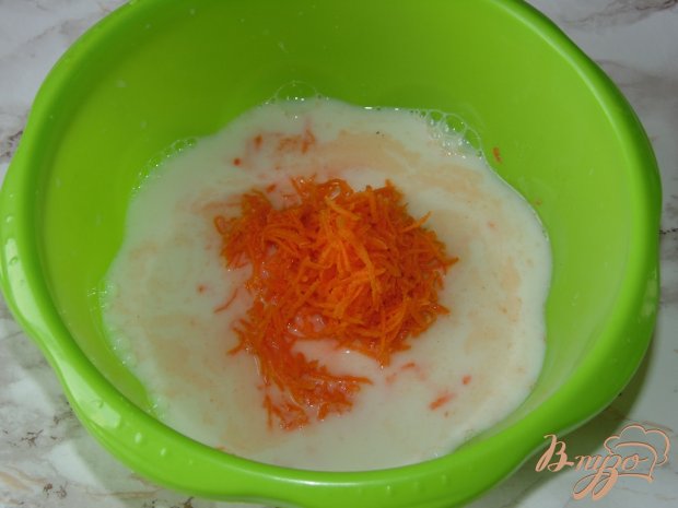 Сладкие морковные блины с творогом и изюмом Сладкие морковные блины с творогом и изюмом