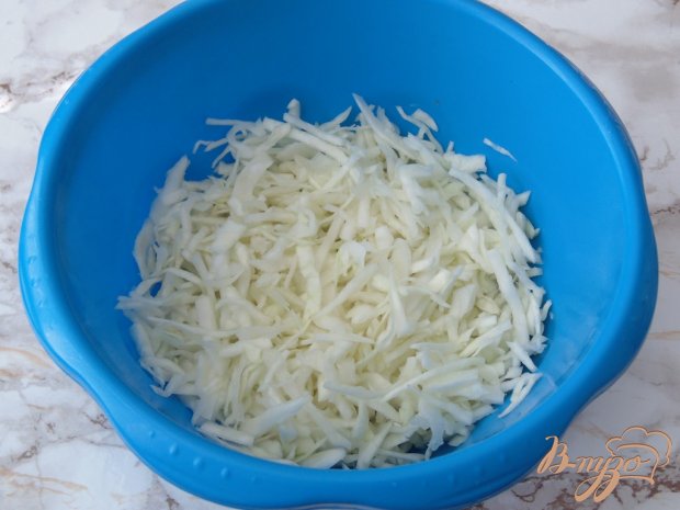 Салат из капусты с морковью и мясом курицы Салат из капусты с морковью и мясом курицы