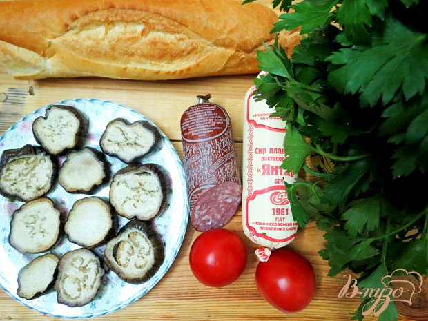Бутерброды с колбасой, баклажанами и помидорами Бутерброды с колбасой, баклажанами и помидорами