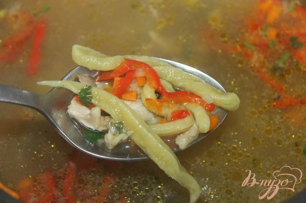 Куриный суп с домашней лапшой Куриный суп с домашней лапшой