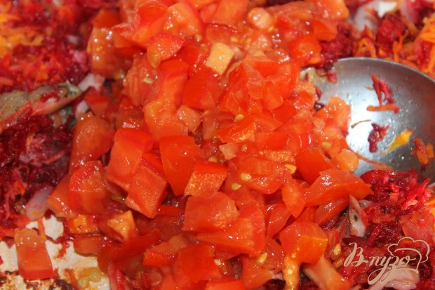 Борщ с маринованным куриным бедром Борщ с маринованным куриным бедром