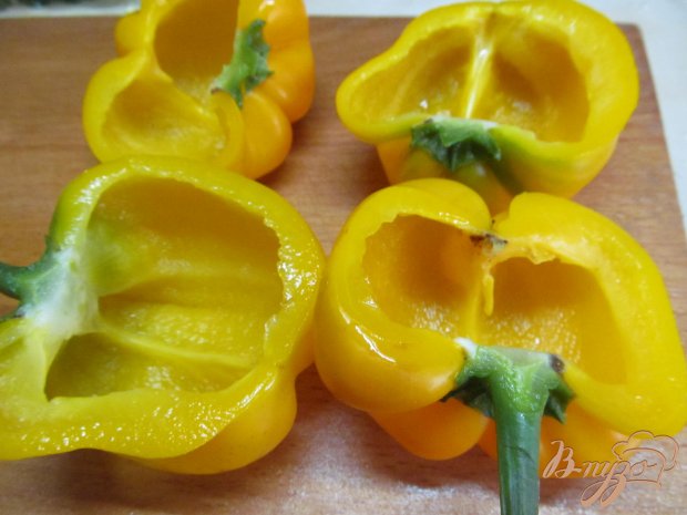 Перец фаршированный фаршем индейки с кус-кусом Перец фаршированный фаршем индейки с кус-кусом