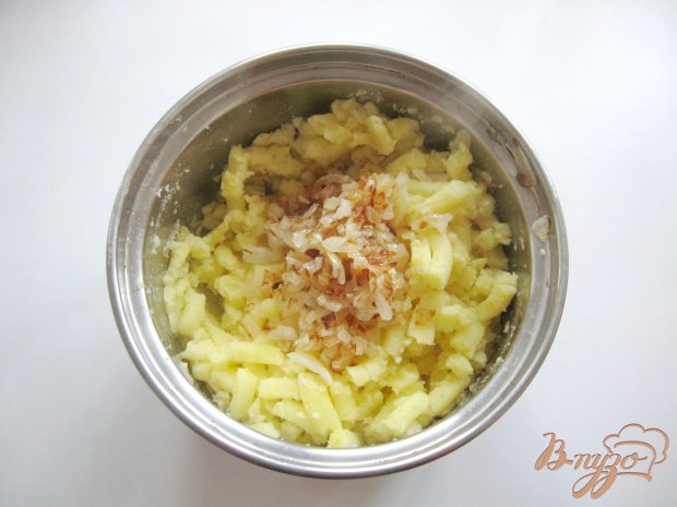 Вареники с отварным мясом и картофелем Вареники с отварным мясом и картофелем