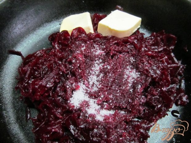 Картофельные пирожки со свеклой Картофельные пирожки со свеклой