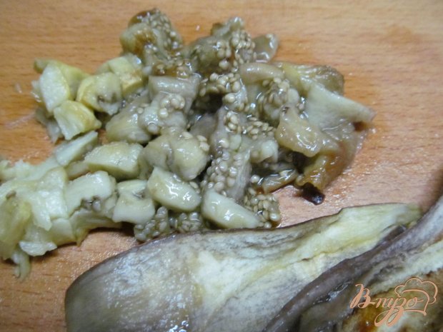 Салат с печенным баклажаном и жаренным кабачком Салат с печенным баклажаном и жаренным кабачком