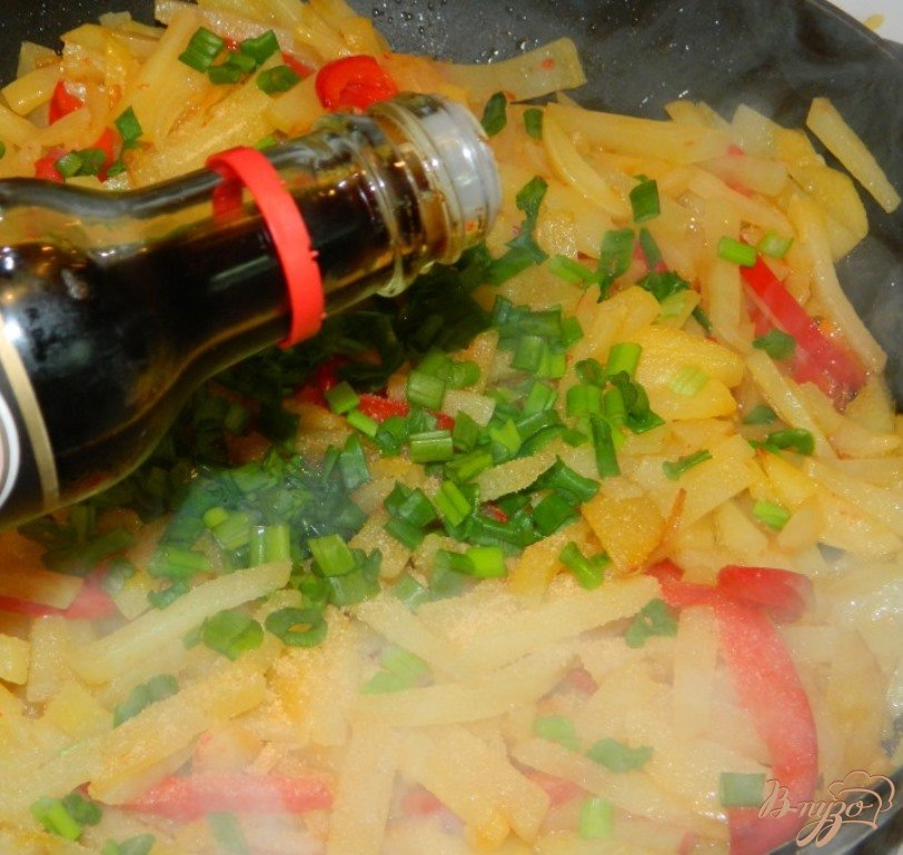Яркий картофель с мясом и овощами Яркий картофель с мясом и овощами