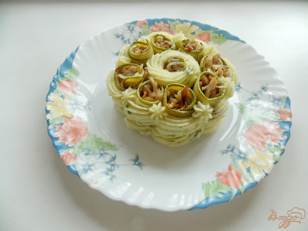 Кабачковые рулетики с курицей картофельным пюре Кабачковые рулетики с курицей картофельным пюре