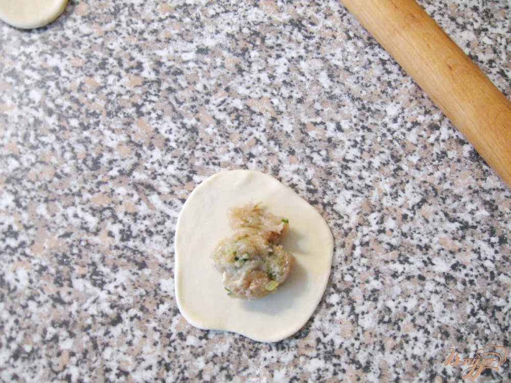 Пельмени с курицей Пельмени с курицей