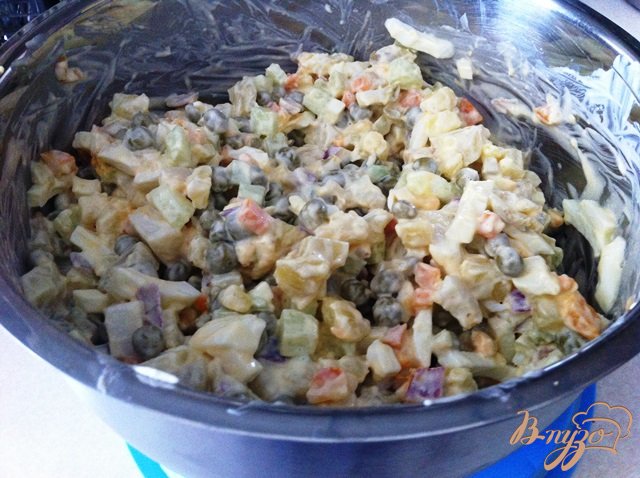 Салат из овощей с копченым кальмаром Салат из овощей с копченым кальмаром