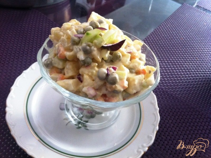 Салат из овощей с копченым кальмаром Салат из овощей с копченым кальмаром