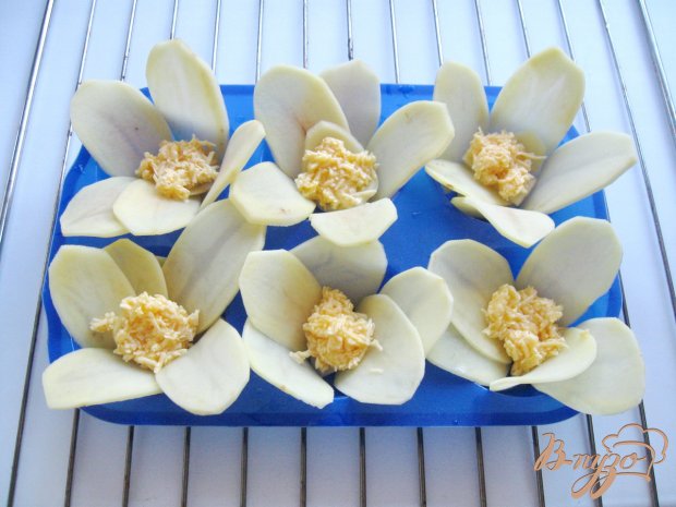 Картофельные цветы с начинкой Картофельные цветы с начинкой