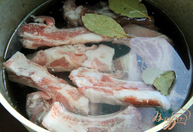 Картофель, тушеный со свиными ребрами Картофель, тушеный со свиными ребрами