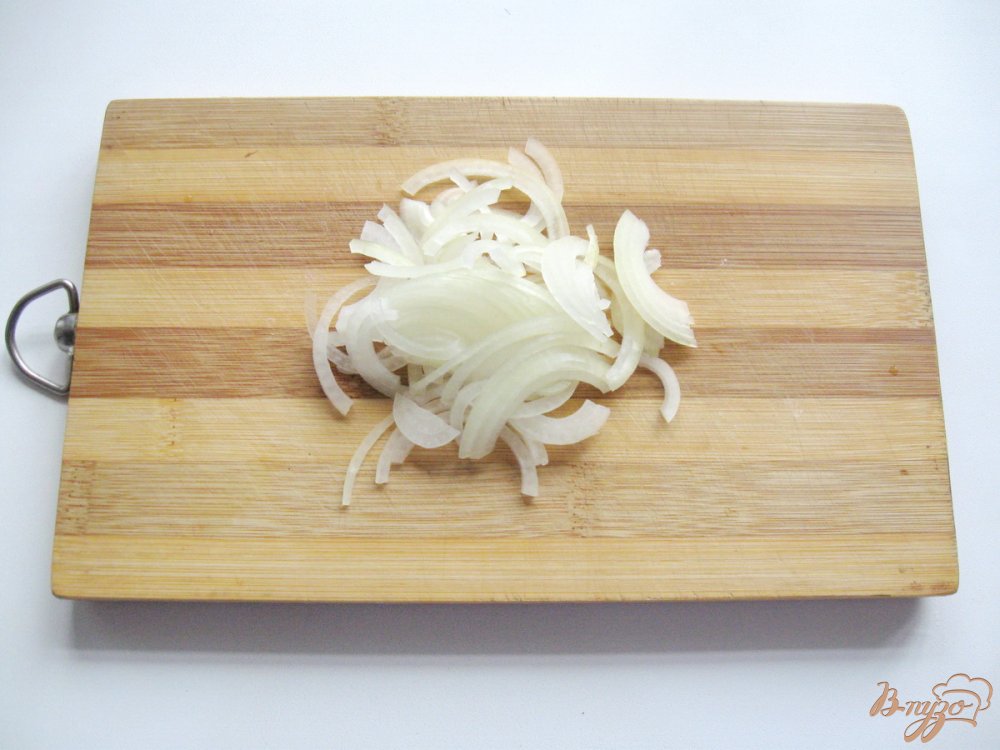 Тушеная капуста с грибами и маринованными огурцами Тушеная капуста с грибами и маринованными огурцами