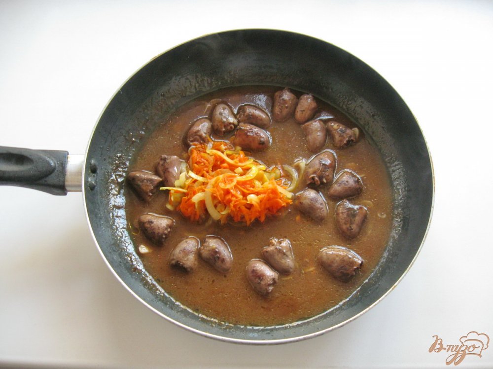 Куриные сердечки в пикантном соусе Куриные сердечки в пикантном соусе