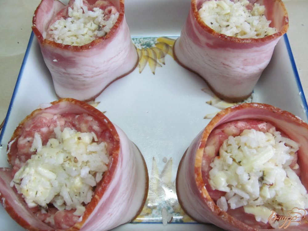 Фото приготовление рецепта: Мясные медальоны в беконе шаг №4