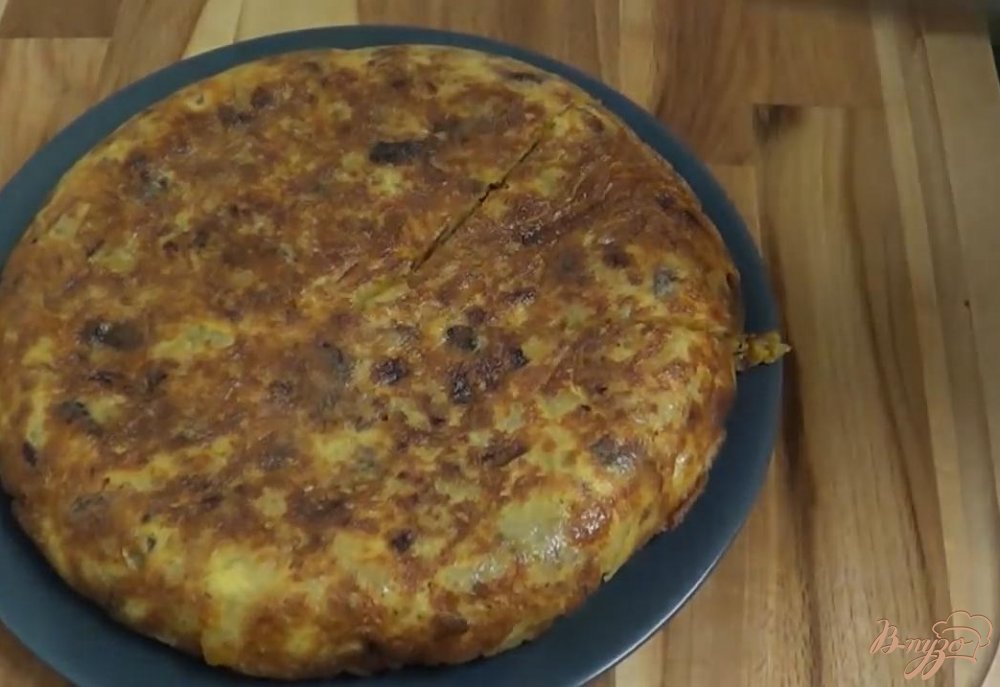 Омлет с картошкой и колбасой Омлет с картошкой и колбасой