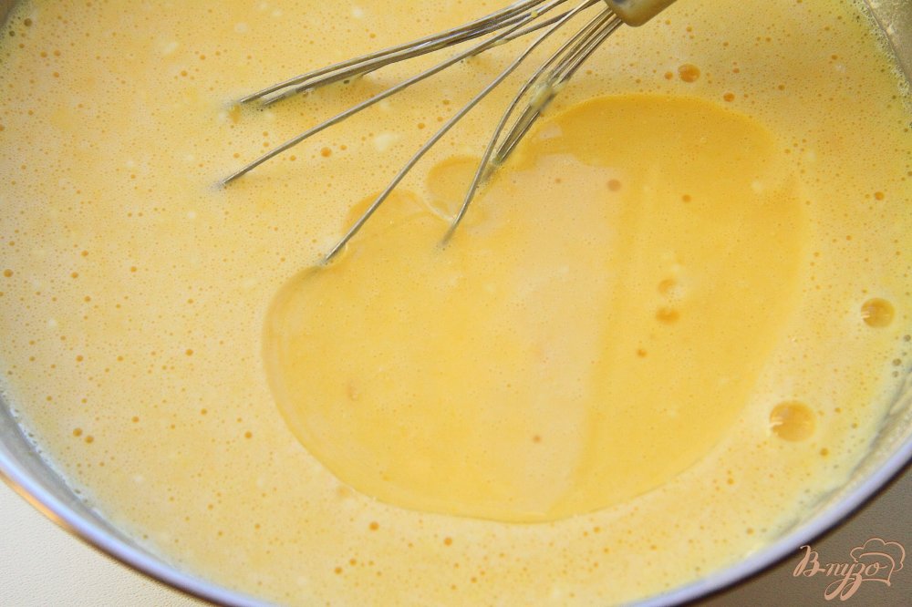 Фото приготовление рецепта: Тыквенные блинчики с мясной начинкой шаг №7