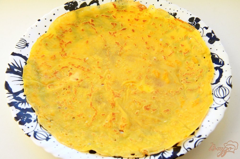 Фото приготовление рецепта: Тыквенные блинчики с мясной начинкой шаг №9